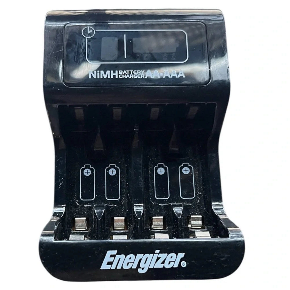 Energizer Black Battery Charger for AA/AAA